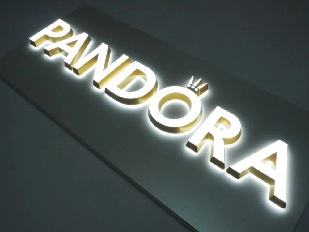 纯亚克力雕刻，小巧、精致、高辨识度